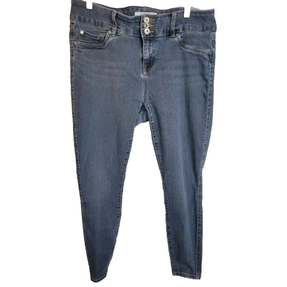 Torrid Blue Denim Skinny Mid Rise Stretch Medium Wash Jeans Womans Plus Size 16R